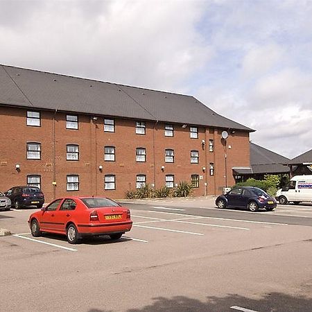 Premier Inn Birmingham City - Aston Экстерьер фото