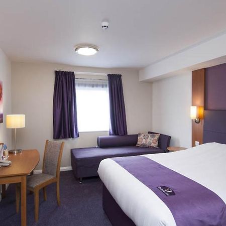 Premier Inn Birmingham City - Aston Экстерьер фото