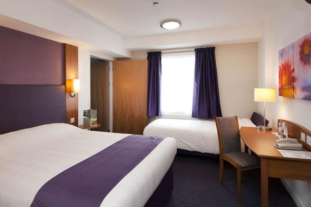 Premier Inn Birmingham City - Aston Номер фото