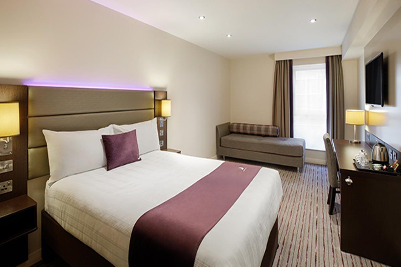 Premier Inn Birmingham City - Aston Экстерьер фото