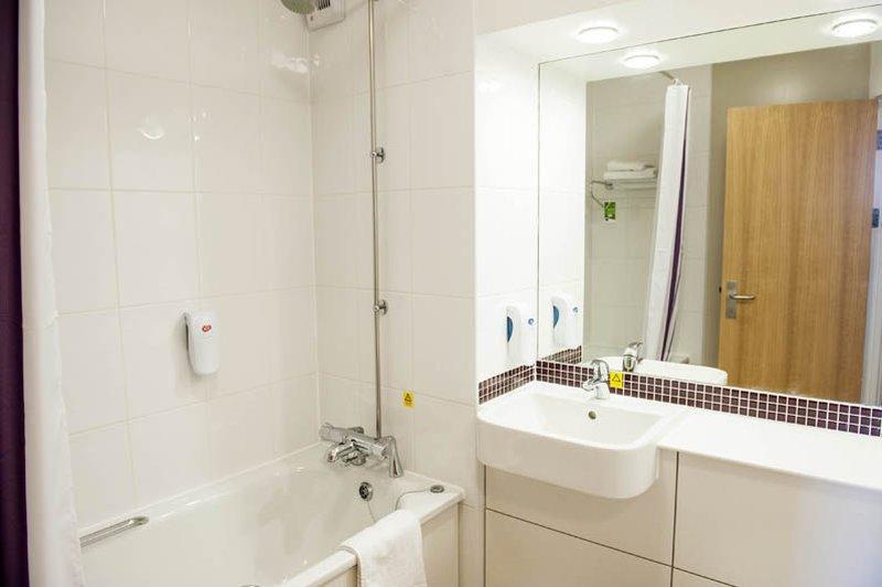 Premier Inn Birmingham City - Aston Экстерьер фото